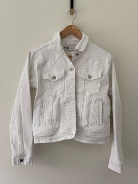 ZARA WHITE DENIM JACKET